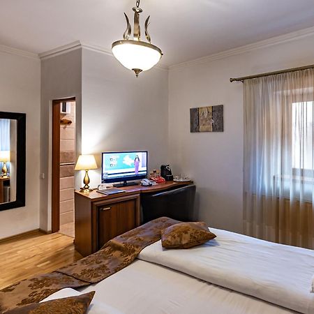 Hotel Boutique Bulevard Sighisoara Bagian luar foto