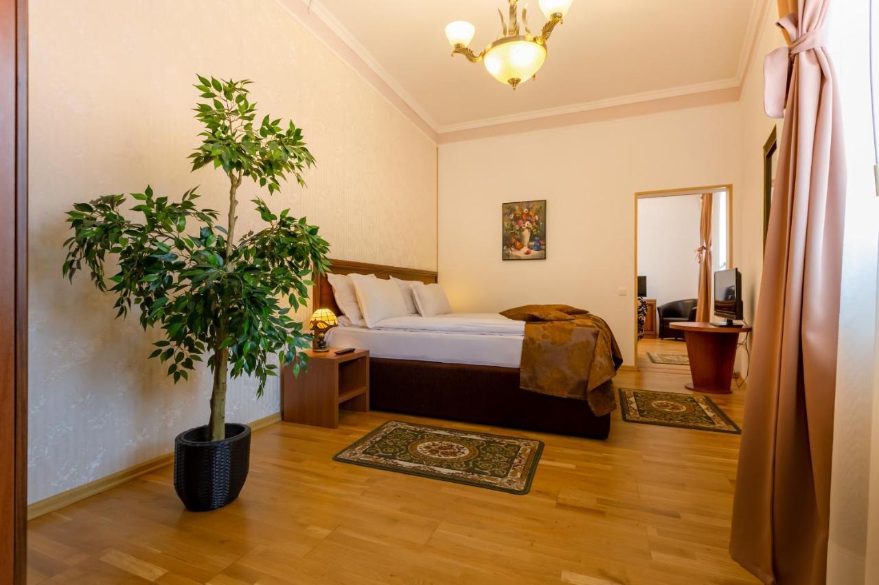Hotel Boutique Bulevard Sighisoara Bagian luar foto