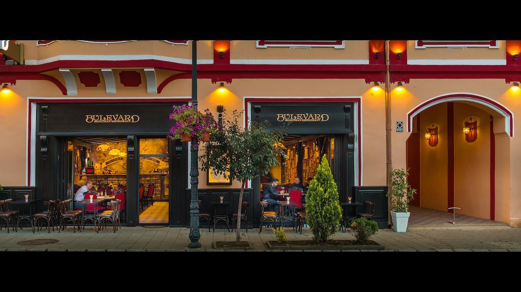 Hotel Boutique Bulevard Sighisoara Bagian luar foto