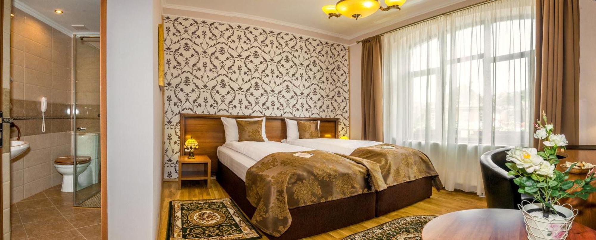 Hotel Boutique Bulevard Sighisoara Bagian luar foto