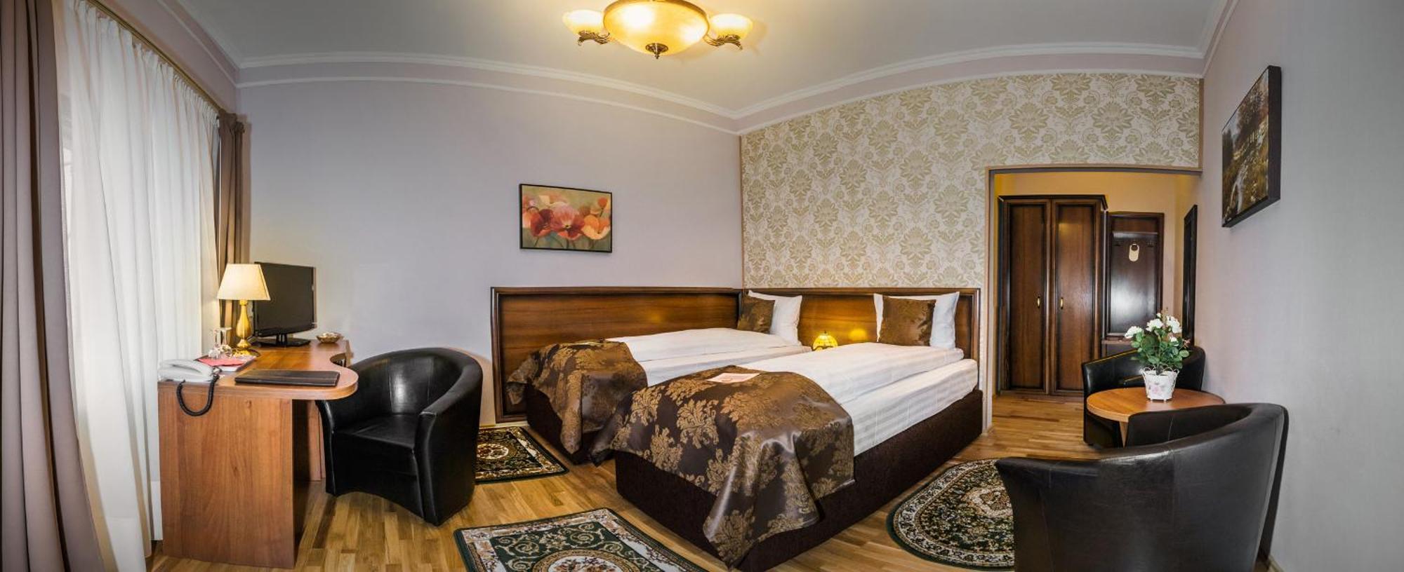 Hotel Boutique Bulevard Sighisoara Bagian luar foto