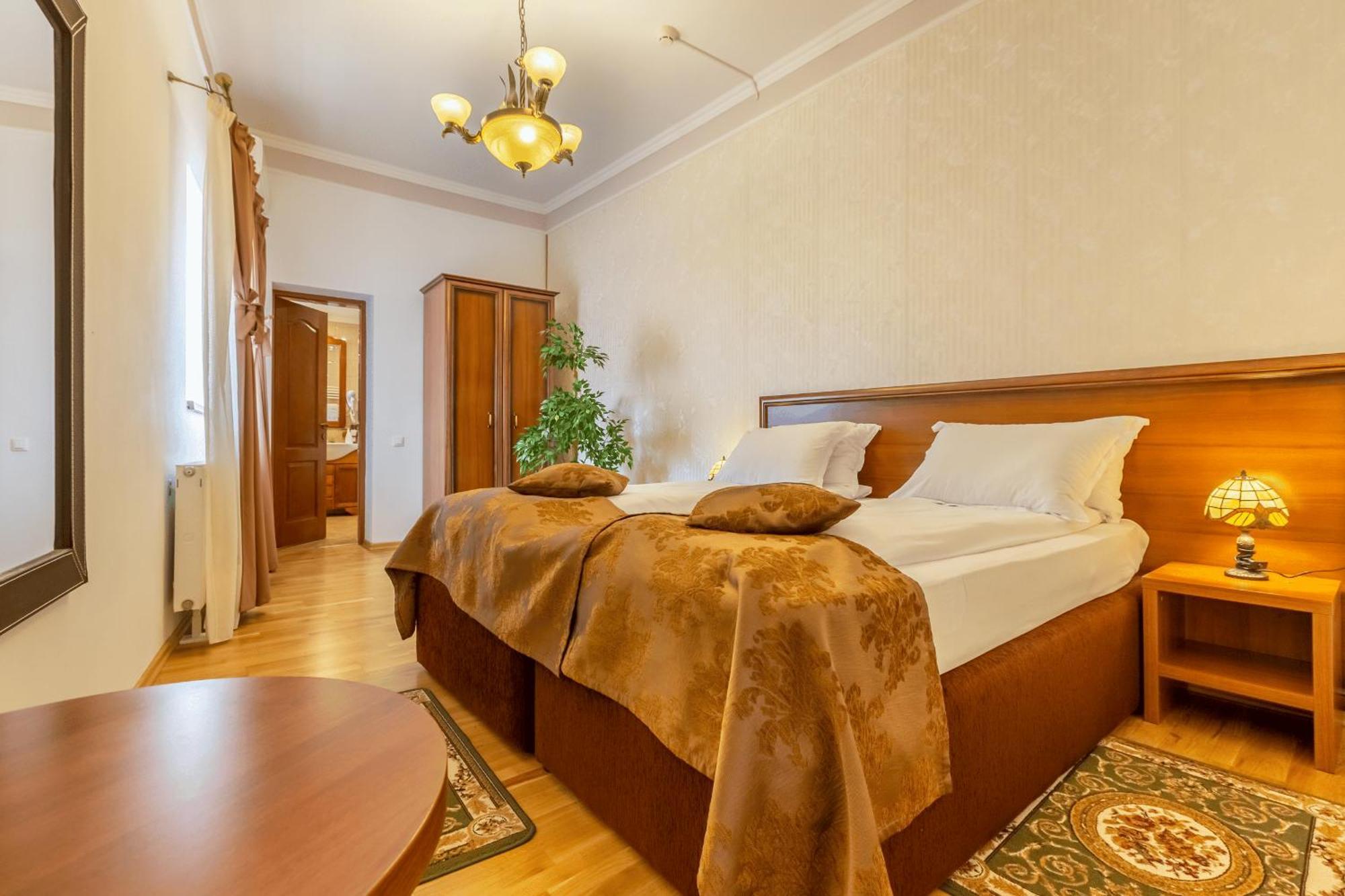 Hotel Boutique Bulevard Sighisoara Bagian luar foto