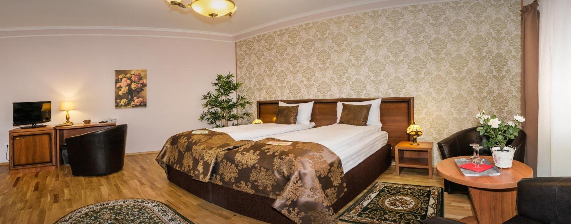 Hotel Boutique Bulevard Sighisoara Bagian luar foto