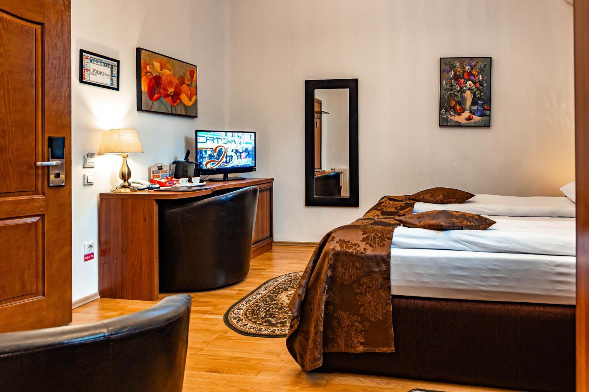 Hotel Boutique Bulevard Sighisoara Bagian luar foto